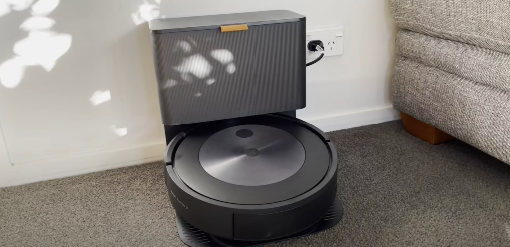 Roomba J7+